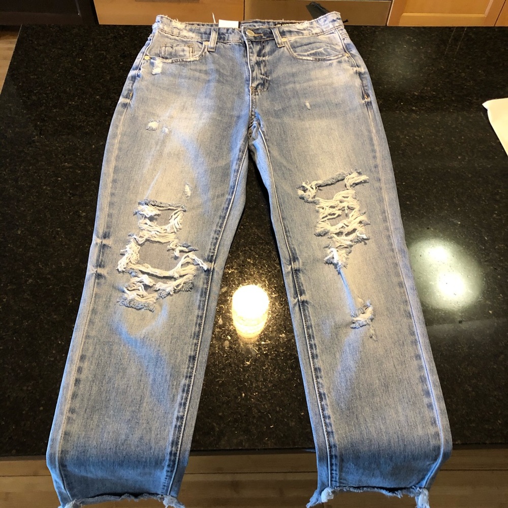 High Rise Destructed Jeans - Picture 7 of 9